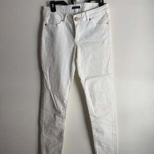 Massimo Dutti Women's White Skinny Fit Mid-Rise Distressed Jeans